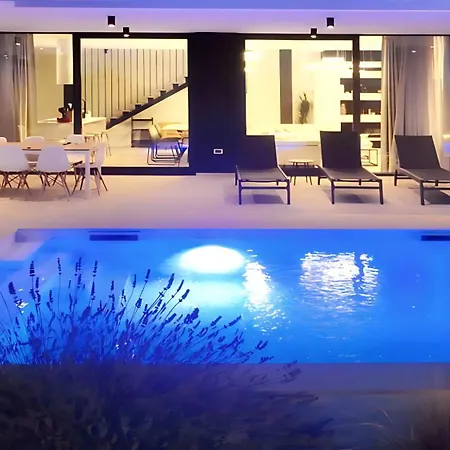 1 Villa