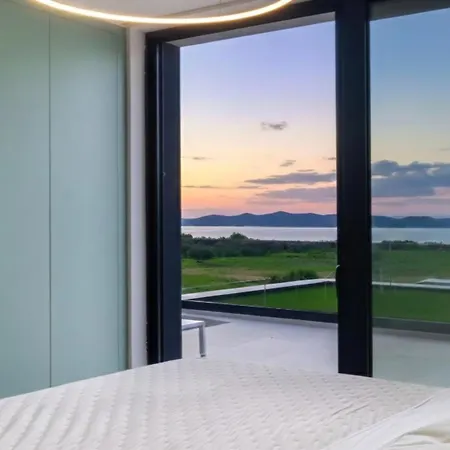1 Villa *