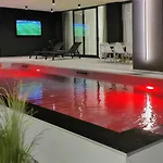 1 Villa *