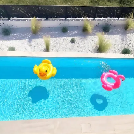 1 Villa *